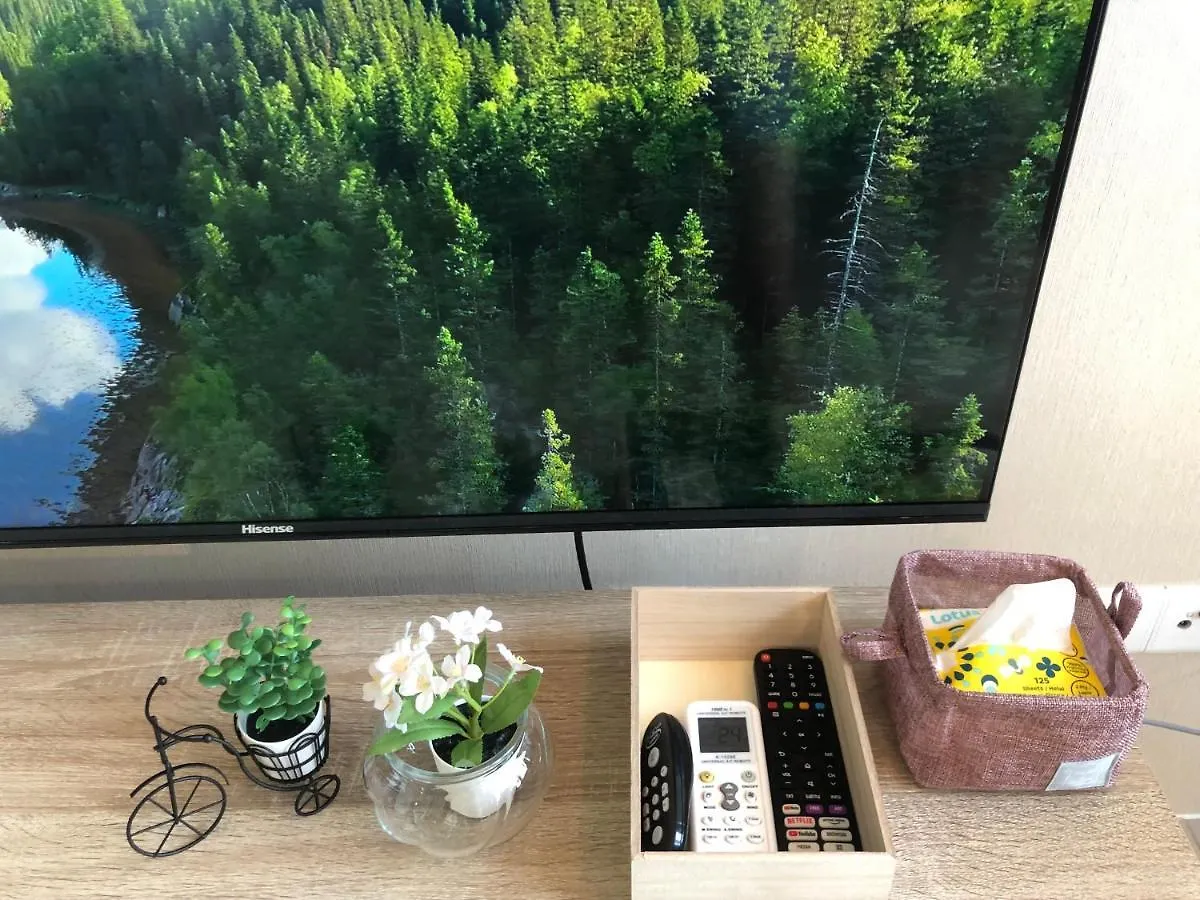 Tropicana 218 Macalister Netflix Unit By Blue Sky Holidays George Town