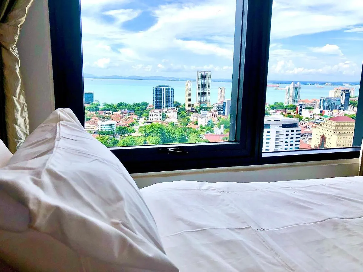 Tropicana 218 Macalister Netflix Unit By Blue Sky Holidays George Town 0*,  Malasia