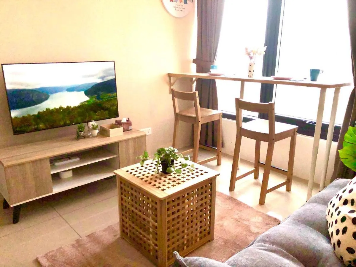 Tropicana 218 Macalister Netflix Unit By Blue Sky Holidays George Town 0*,  Malasia