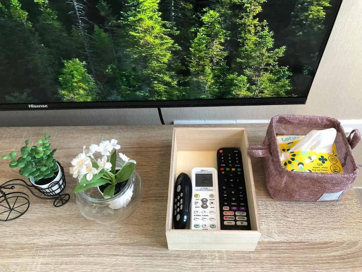 Tropicana 218 Macalister Netflix Unit By Blue Sky Holidays George Town