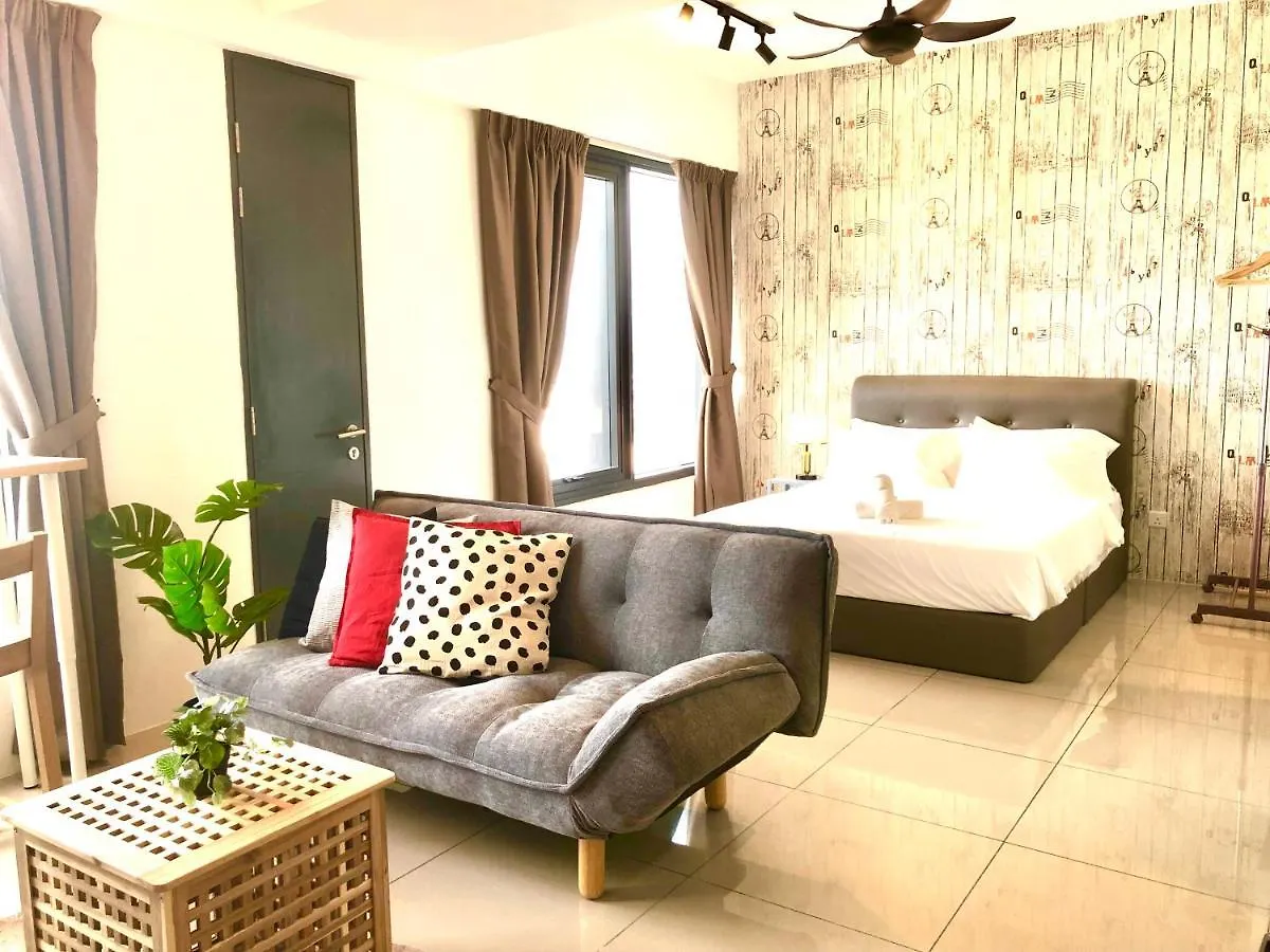 Tropicana 218 Macalister Netflix Unit By Blue Sky Holidays George Town Malasia